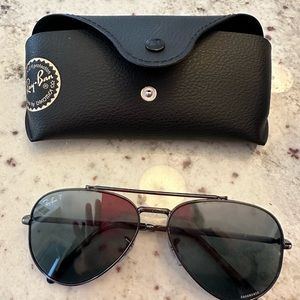 New black Ray Ban aviators